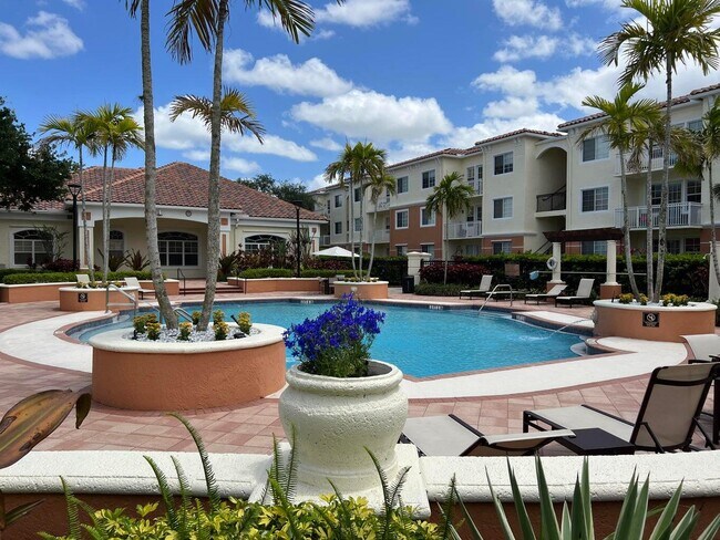 Building Photo - 9825 Baywinds Blvd