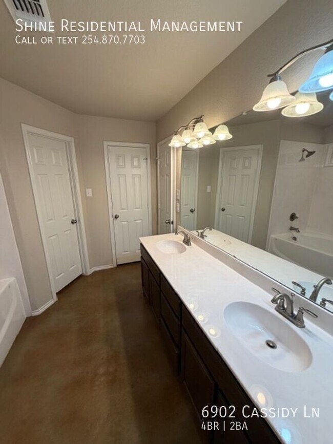 Building Photo - 6902 Cassidy Ln