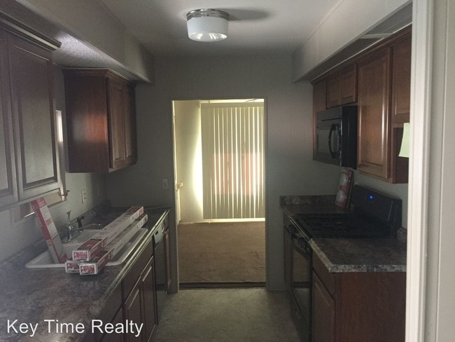 Building Photo - 2152 Whitewater Dr