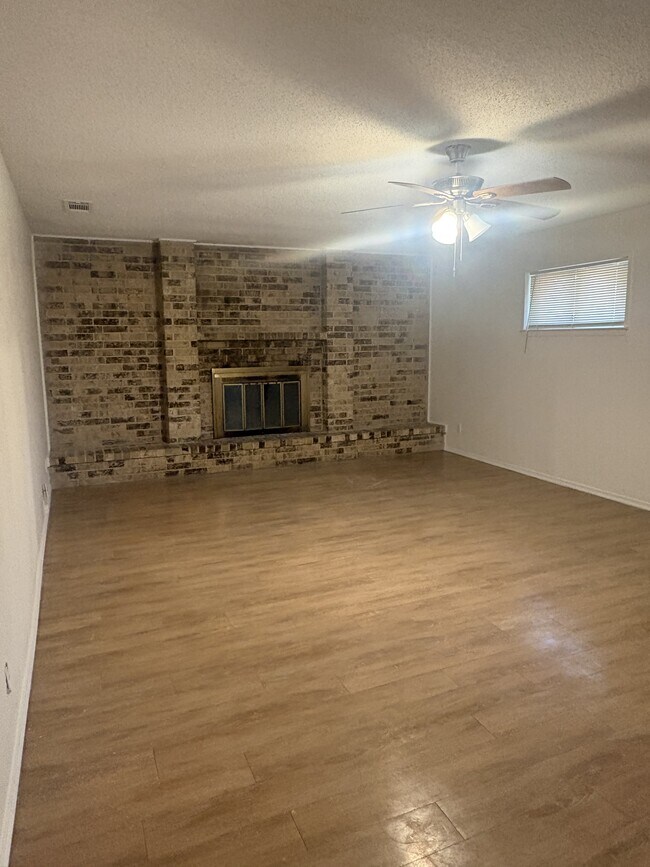 Building Photo - 1810 N 38th St