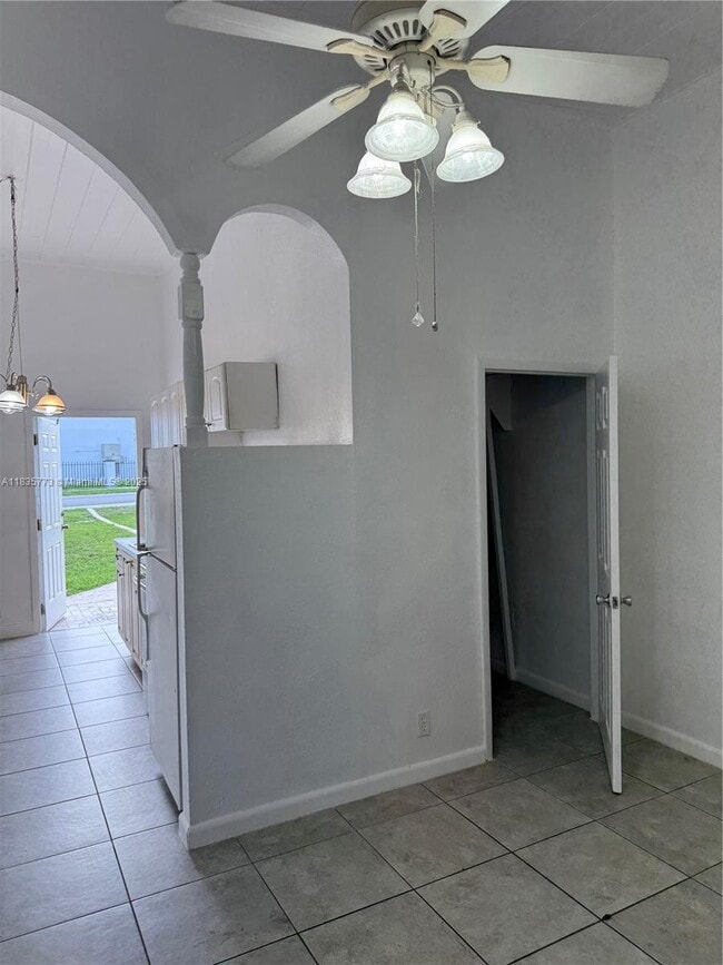 Building Photo - 410 N 58th Ave
