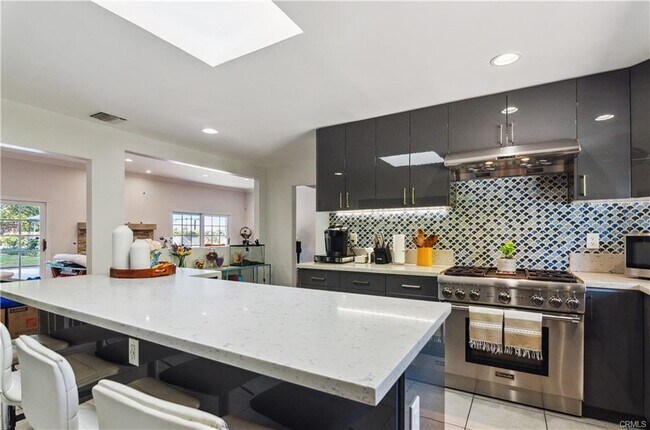 Building Photo - 20283 Lorenzana Dr