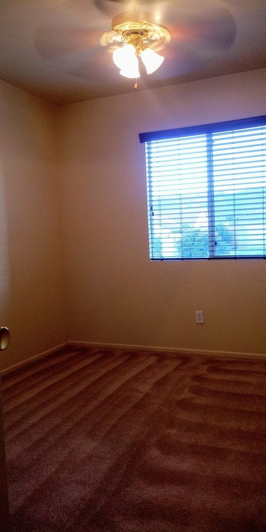 Building Photo - Four bedroom in Desert Vista Community