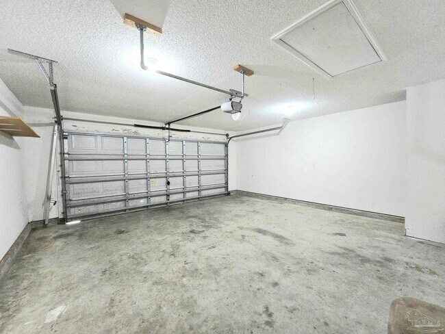Building Photo - 2497 Redoubt Ave