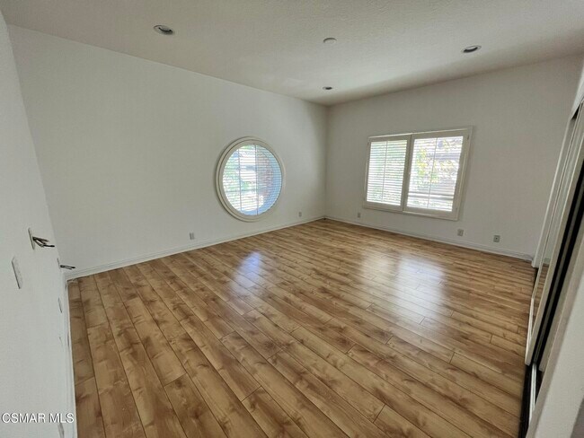 Building Photo - 29160 Oakpath Dr