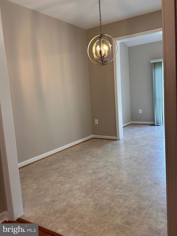 Building Photo - 9400 Birchwood Ct W