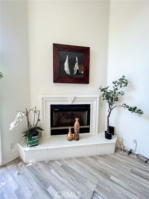 Building Photo - 435 Arnaz Dr