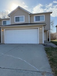 Building Photo - Great Townhome!