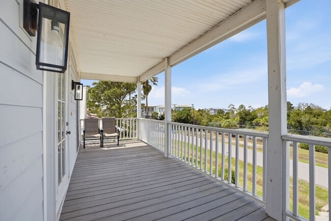 Building Photo - Fully Furnished Home on Tybee Island for Lease!
