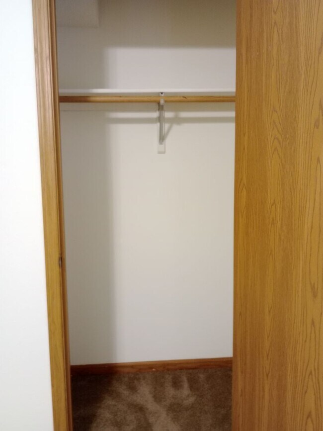 Building Photo - 3546-3548-3548 Prescott Dr