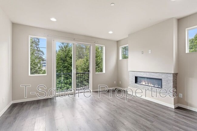 Building Photo - 12925 3rd Ave SE