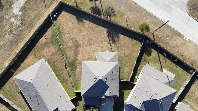 Building Photo - 2703 Sugar Harbor Ln