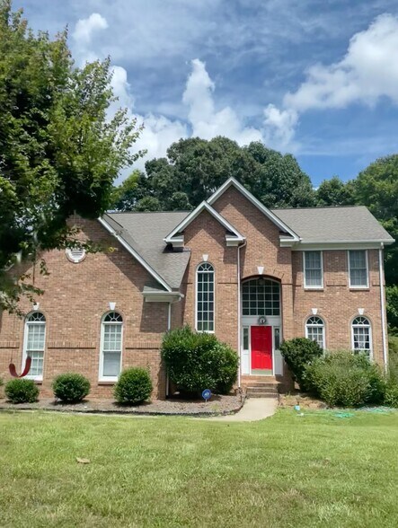 Primary Photo - 4210 Shoal Creek Dr