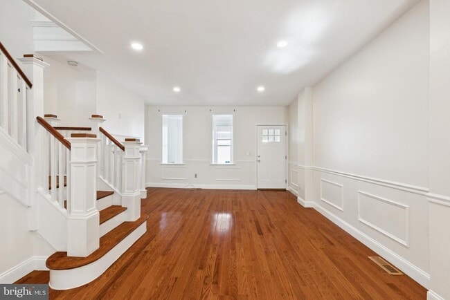 Building Photo - 2348 E Allegheny Ave