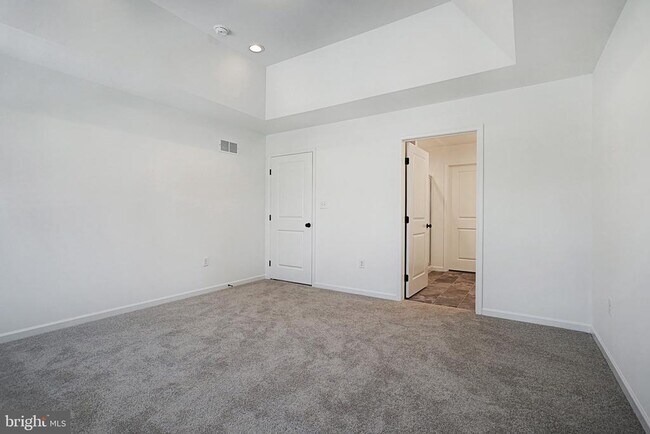 Building Photo - 41 Long Bnd Dr