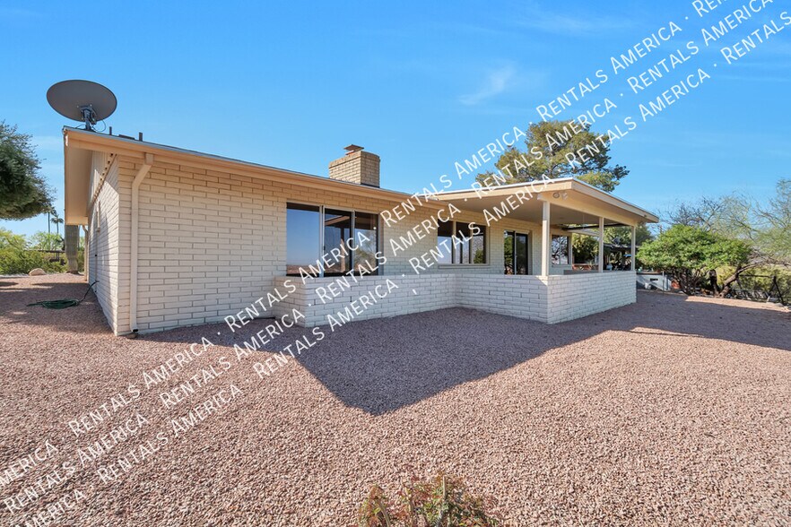Building Photo - 3650 E Quenton Dr