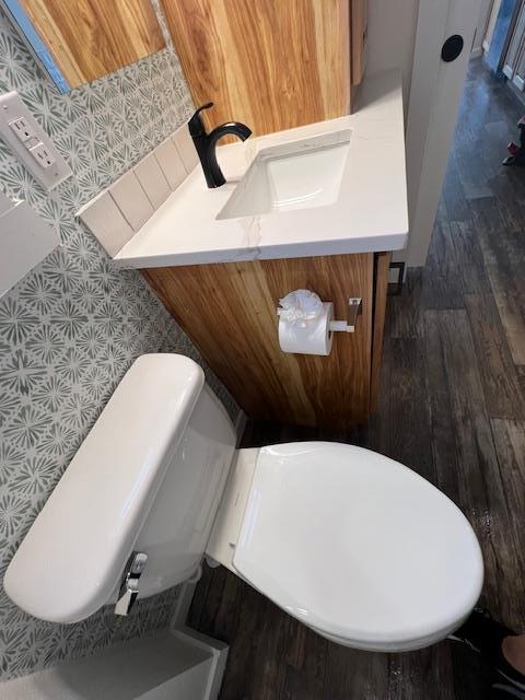 Building Photo - 725 Co Rd 266