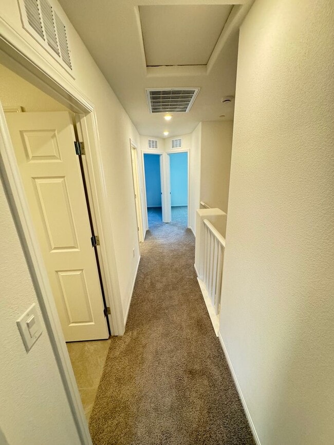 Building Photo - Charming 3-Bedroom Home with Open Layout, Balcony & Modern Finishes!