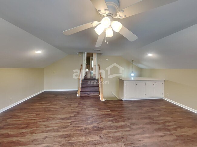 Building Photo - 601 Magnolia Ln