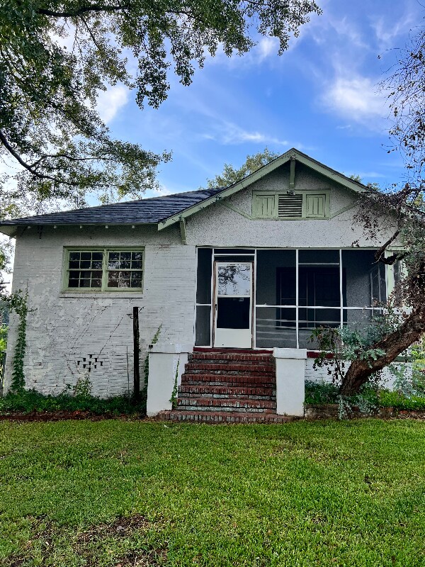 Building Photo - 830 North Ave