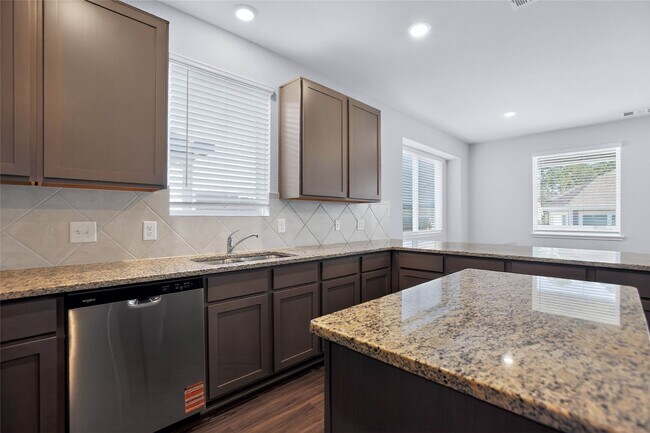 Building Photo - 13320 Burbot Dr