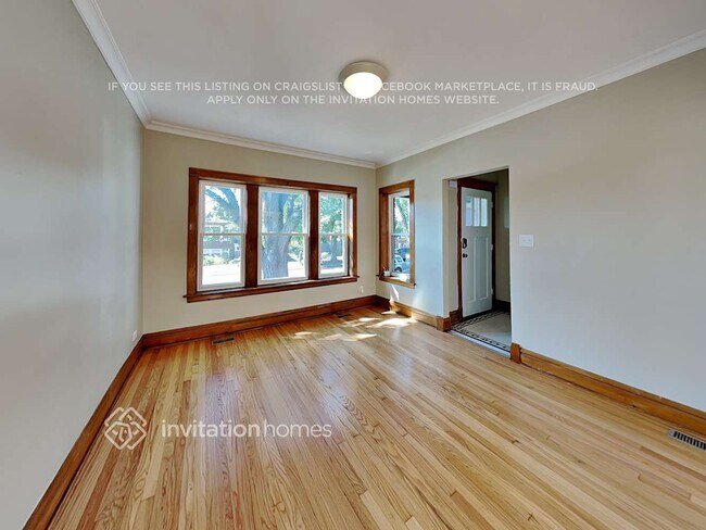 Building Photo - 2423 Wesley Ave