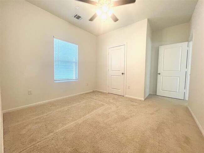 Building Photo - 340 Kenai Dr