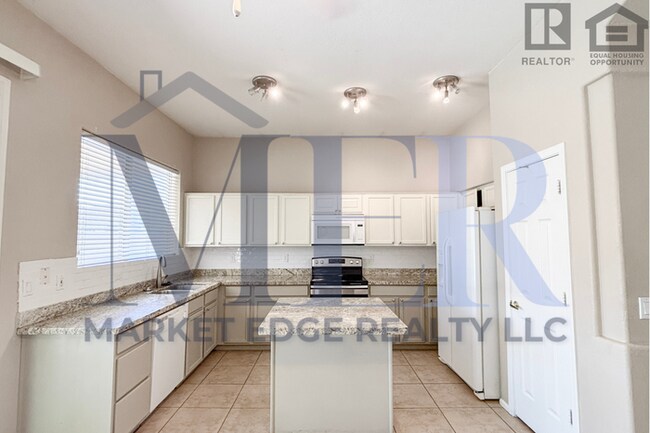 Building Photo - 3Bed/2Bath Home w/3 Car Gar at 59th Ave/Un...