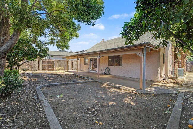 Building Photo - 2 Bedroom 2 bathroom Northside of Yuba City
