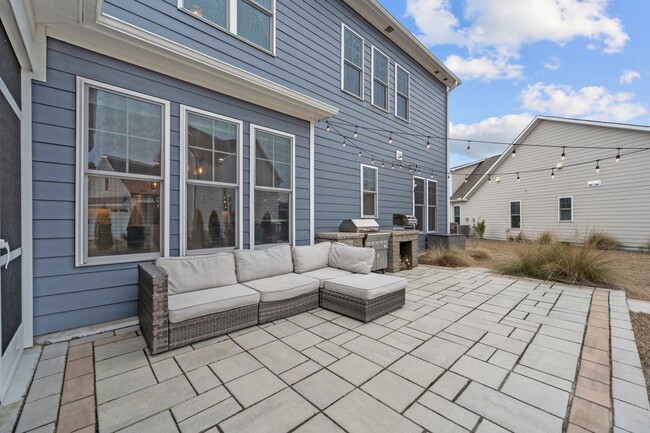 Building Photo - Exquisite 4 Bedroom/4 bath home in the Wyn...