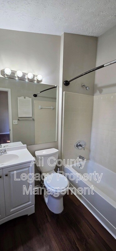 Building Photo - 5702 Wells Cir