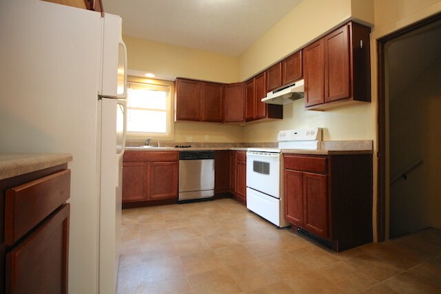 Building Photo - 645 N 24th-