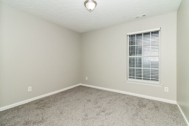 Building Photo - 187 Topaz Dr