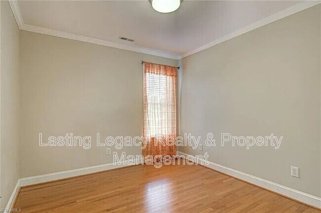 Building Photo - 475 Ashbry Run Dr