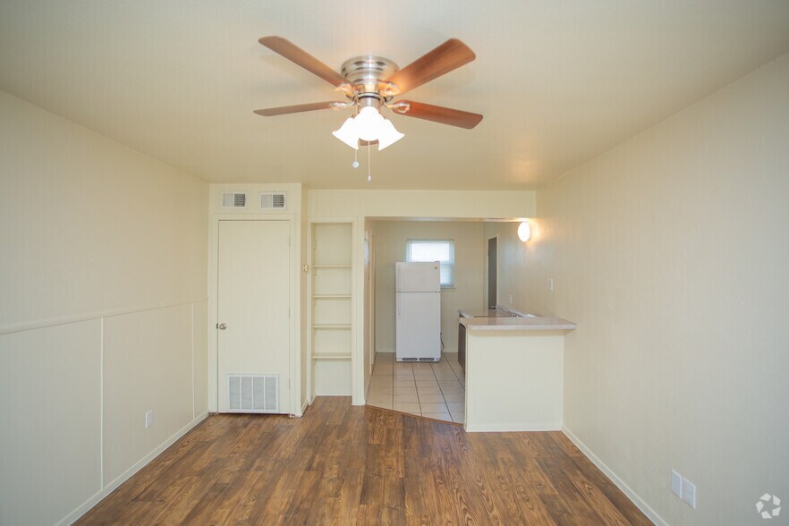 Pecan Grove Apartments 24292431 Stella St Denton TX 76201