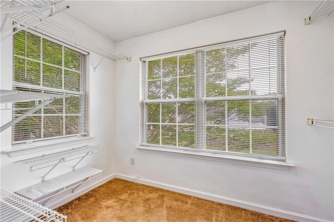 Building Photo - 4392 Windmoor Dr NW