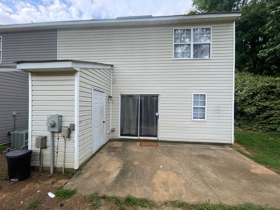 Building Photo - Room in Townhome on Petrea Ln