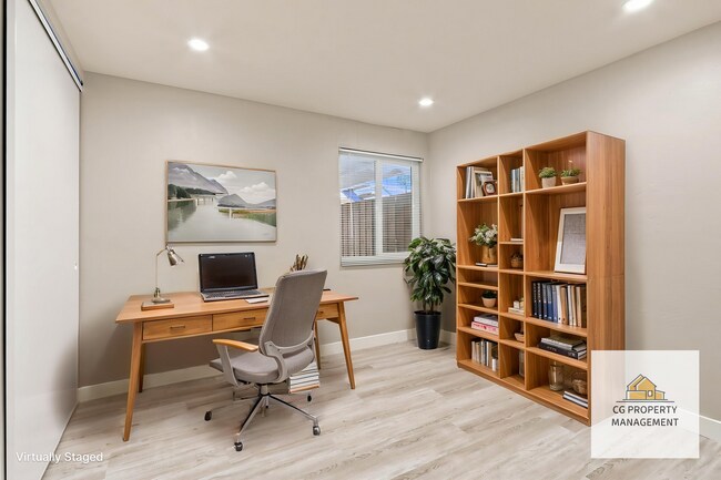 Building Photo - 935 Castlewood Dr