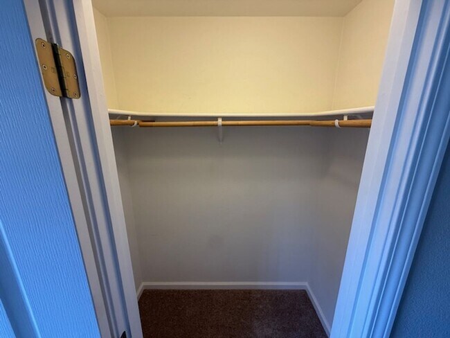 Building Photo - BACK ON MARKET: 2-Bedroom Martinez Townhom...