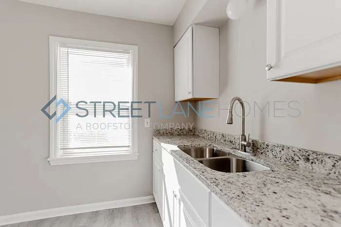 Building Photo - 3458 Orchard Ave