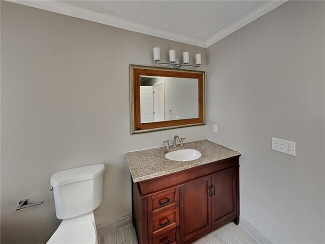 Building Photo - 11893 Dunhill Rd