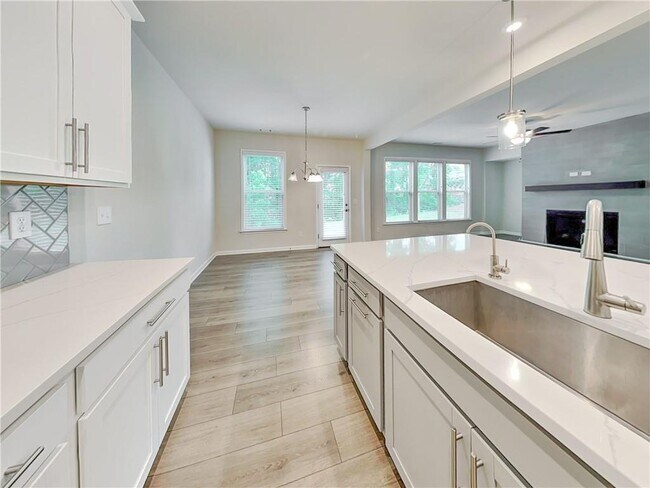 Building Photo - 5940 Stargazer Way