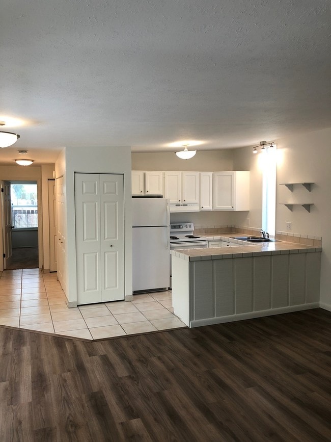 Primary Photo - 2BR+Office, 2BA home on the park in Niwot