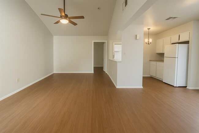 Building Photo - 2118 Gaston Pl Dr
