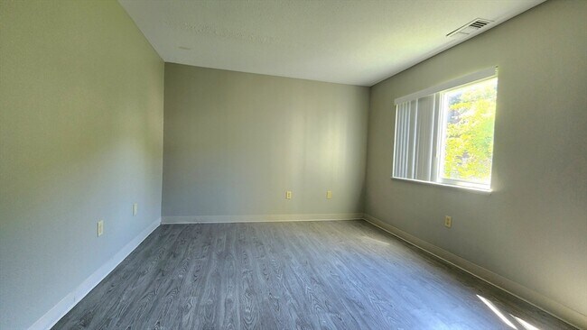 Building Photo - 51 Ocean View Dr