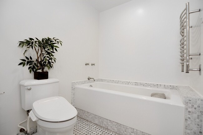 Building Photo - 179 Marlborough St