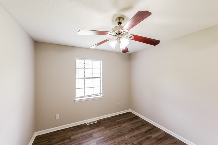 Building Photo - 811 10th Way