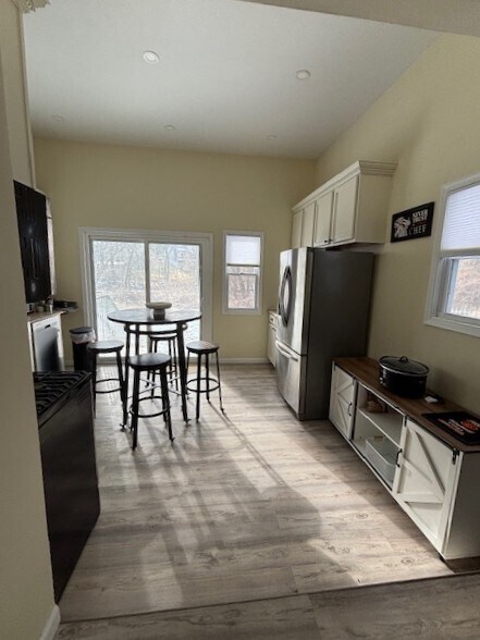 Kitchen - 2972 Madison Ave