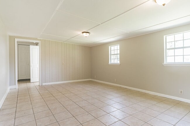 Building Photo - 3/ 1 Home for Rent!