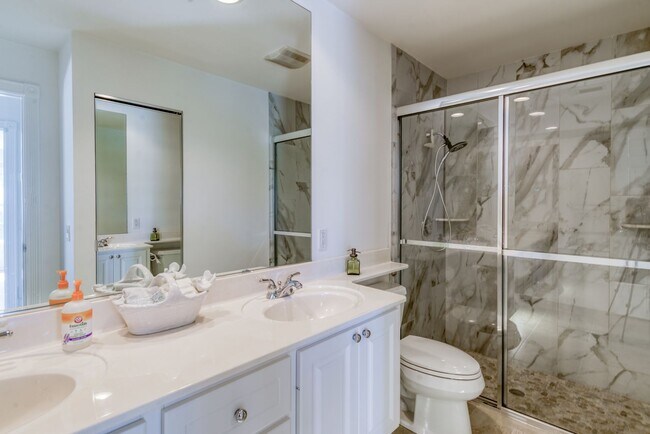 Building Photo - Fully furnished, 2-bedroom, 2 bath, 2 car garage villa